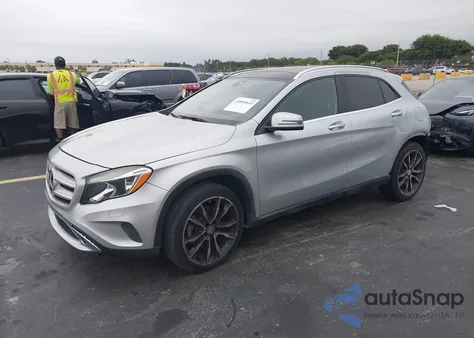 2015 Mercedes-Benz Gla 250 z USA, uszkodzony, nr VIN WDCTG4EB3FJ133648